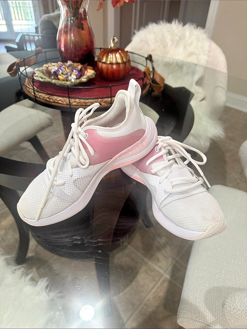 Under Armour Charged Assert 9 Athletic Shoes White & Pink US 8 NWT